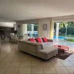 Villa 3 Etoiles Piscine Chauffee 6 Pers