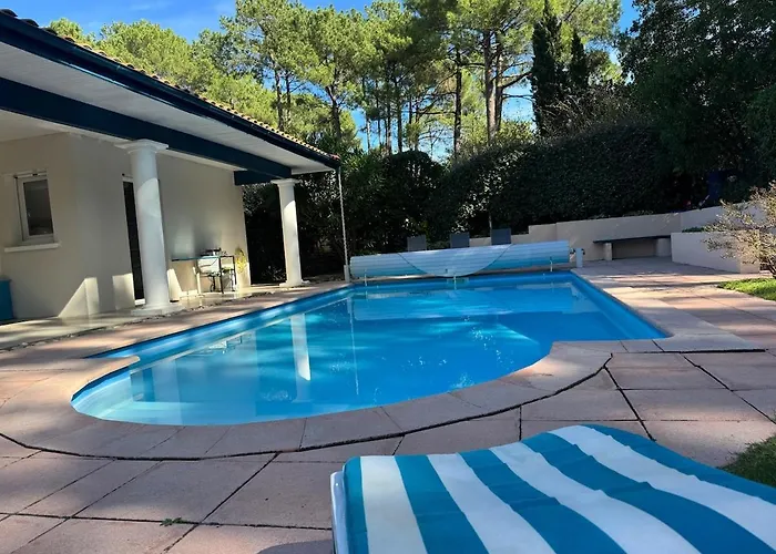 3 Etoiles Piscine Chauffee 6 Pers 빌라