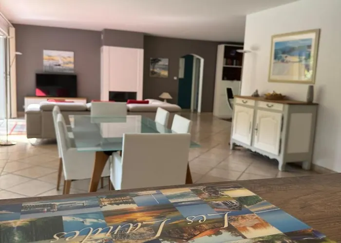 3 Etoiles Piscine Chauffee 6 Pers 빌라